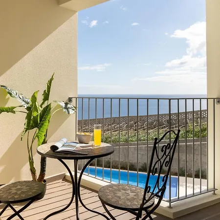 Atlantic Residence II By An Island Apart *