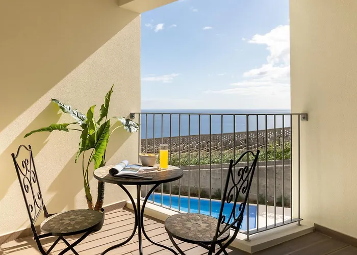 Atlantic Ii One-bedroom With Sea View *