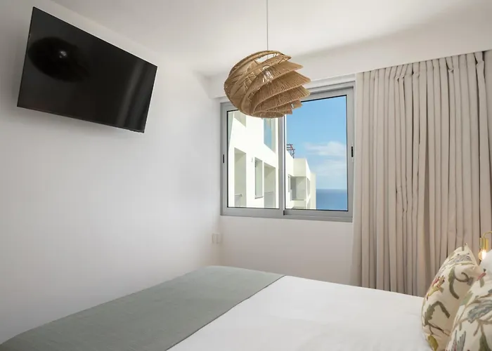 Atlantic Ii One-bedroom With Sea View 아파트 *