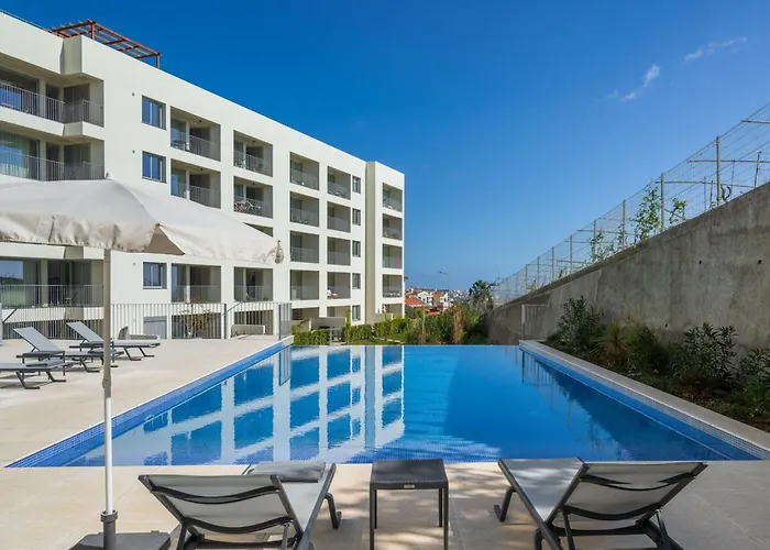 Atlantic Ii One-bedroom With Sea View